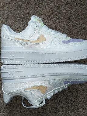 Nike Women’s Air Force 1 '07 Premium Pastel Reveal Low Top Shoe 6.5